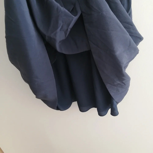 Club Monaco Navy Silk Sleeveless V-Neck Dress with Pleating and Pockets 2 - Picture 10 of 15